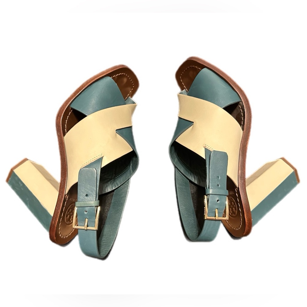 Tory Burch Green and Ivory Size 7.5 Bleecker Shoes